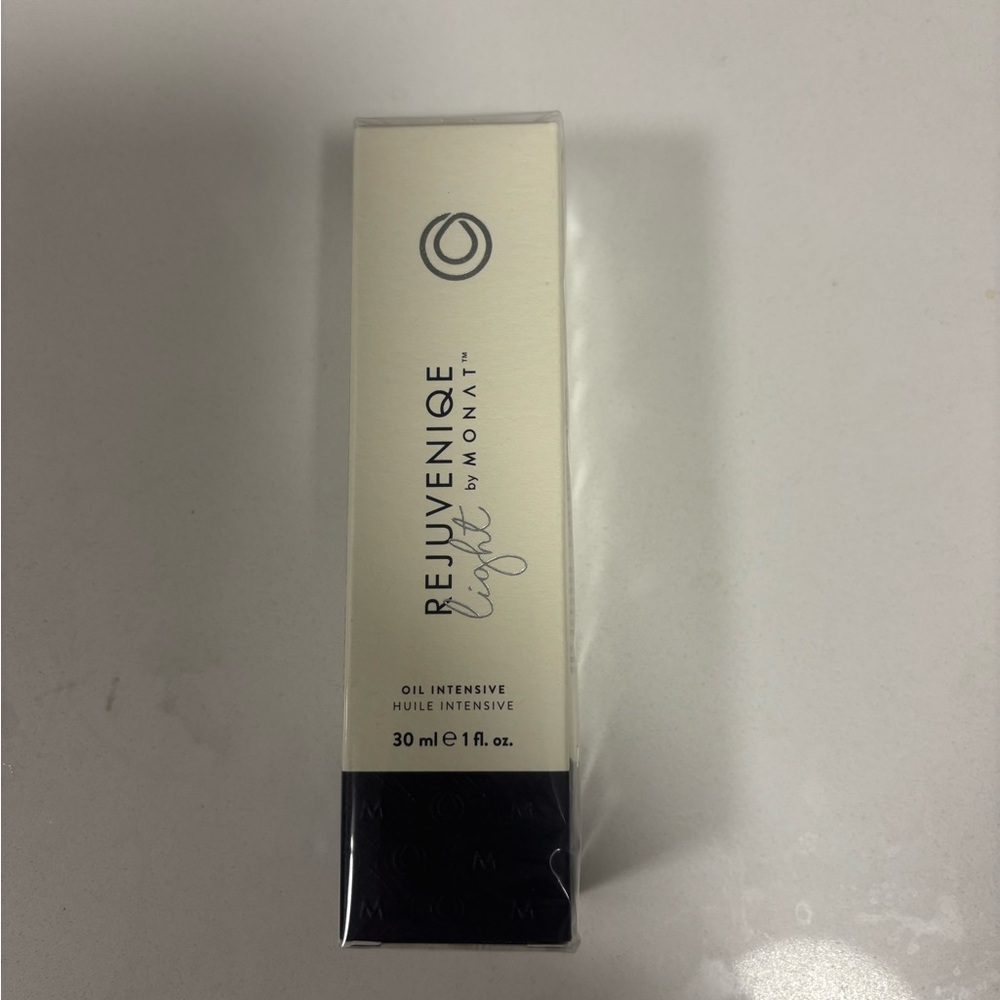 Monat Cream Skincare Serum & Face Oil
